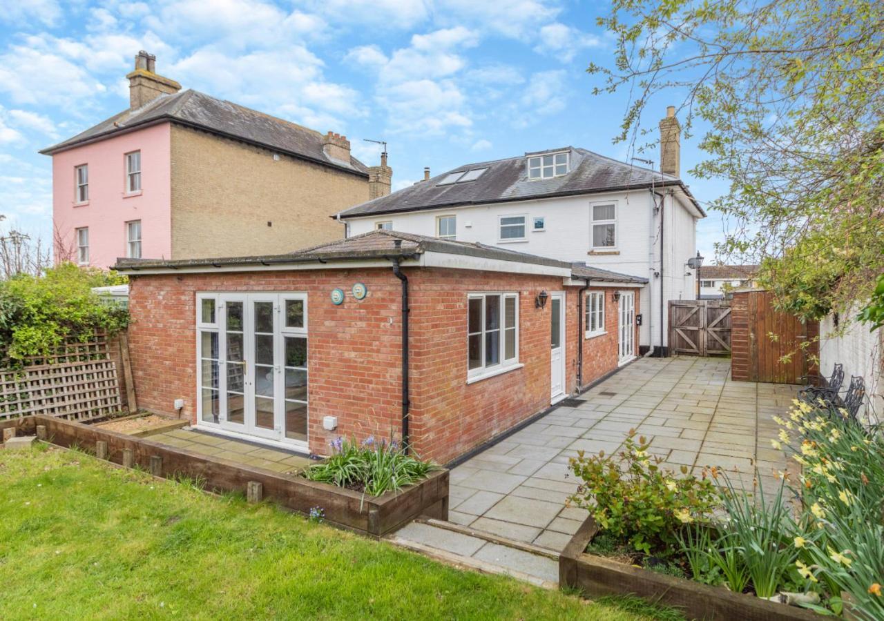 Вилла 39 London Road Хейлсуорт Экстерьер фото