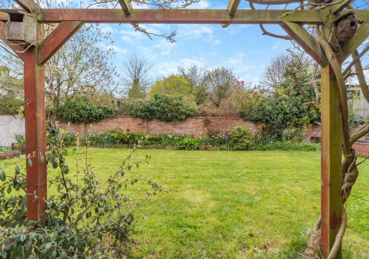 Вилла 39 London Road Хейлсуорт Экстерьер фото